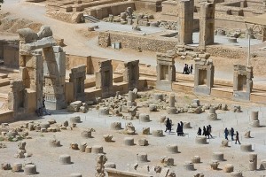 The-ancient-persian-ruins-001